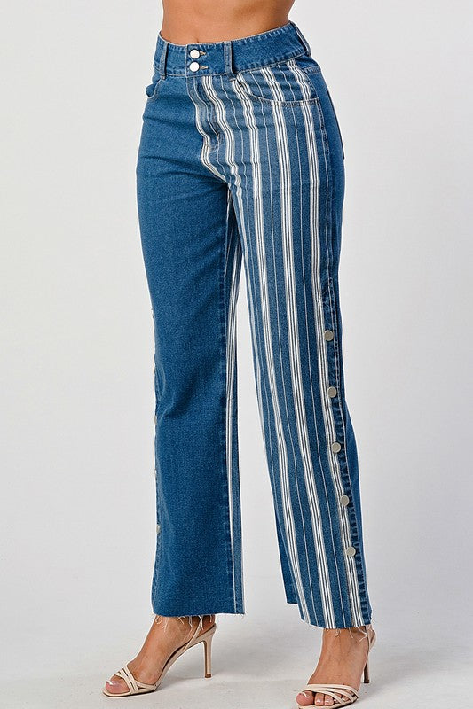 BUTTON SLIT STRIPED DENIM PATCH BAGGY MOM JEAN - Style Boutiqe