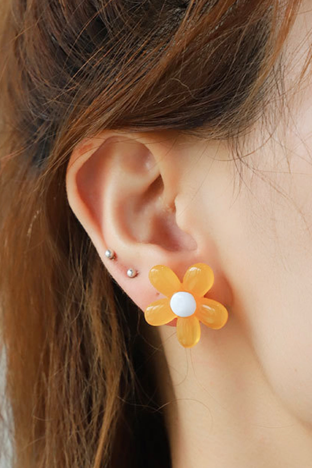 FLOWER SHAPE RESIN EARRINGS