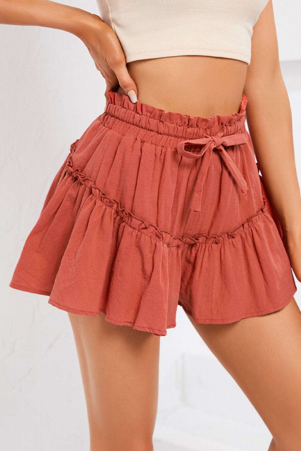 FRILL TRIM TIE WAIST SHORTS