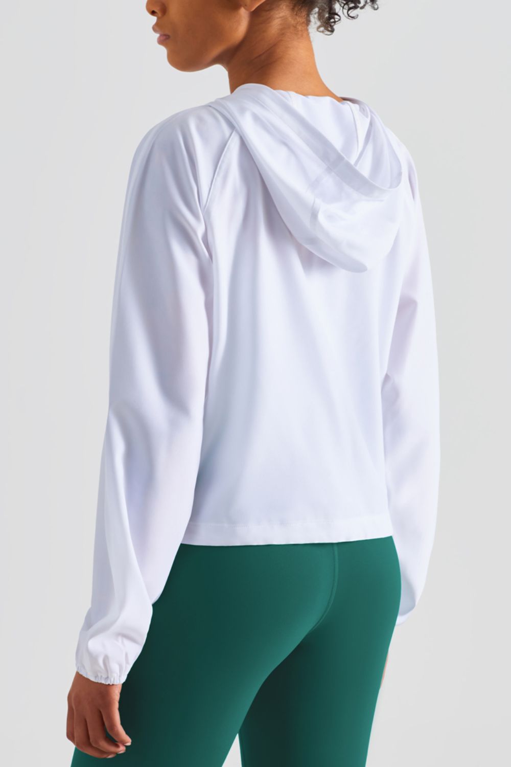 HALF-ZIP HOODED SPORTS TOP